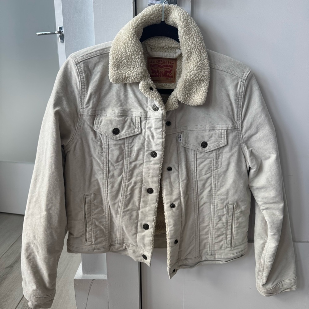 Levi's Women’s Cream Sherpa Trucker Jacket